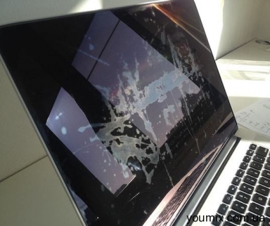 Удаление испорченного анти бликового покрытия с экрана MacBook  - 588
